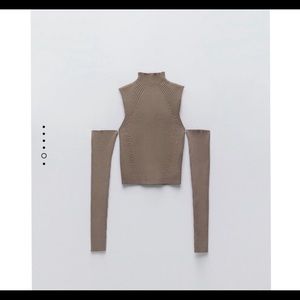 Zara Sleeves Knit Top - size S